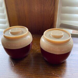 Vintage Two Tone Brown Plastic salt and pepper shakers set